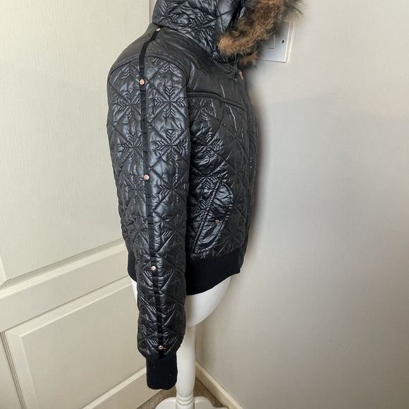 Adidas Respect Me Missy Elliot Jacket Size 14 Fur Hooded Black Puffa Puffer Y2K - Picture 12 of 16